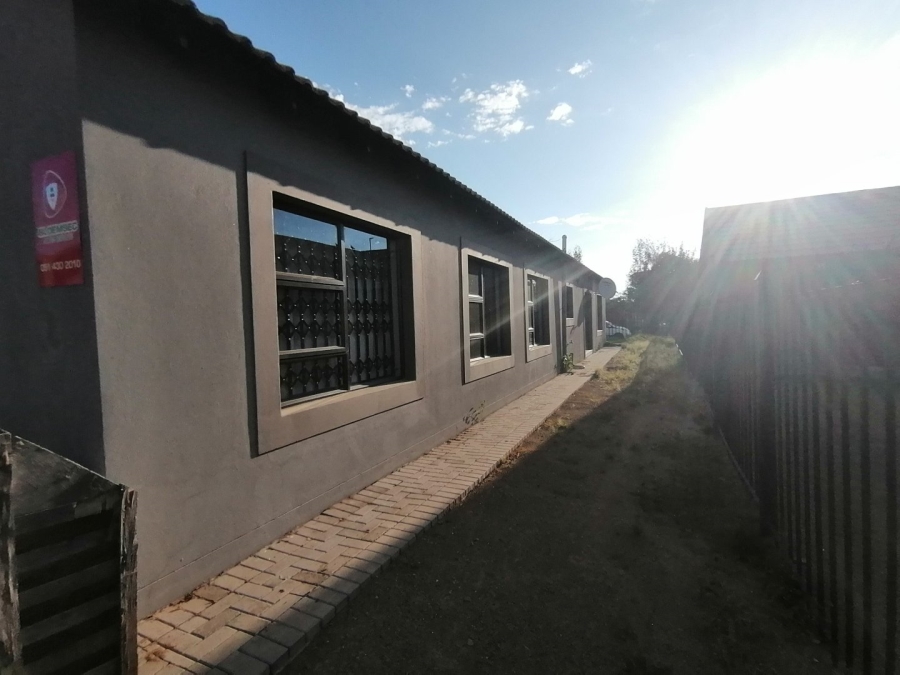 4 Bedroom Property for Sale in Bloemspruit Free State